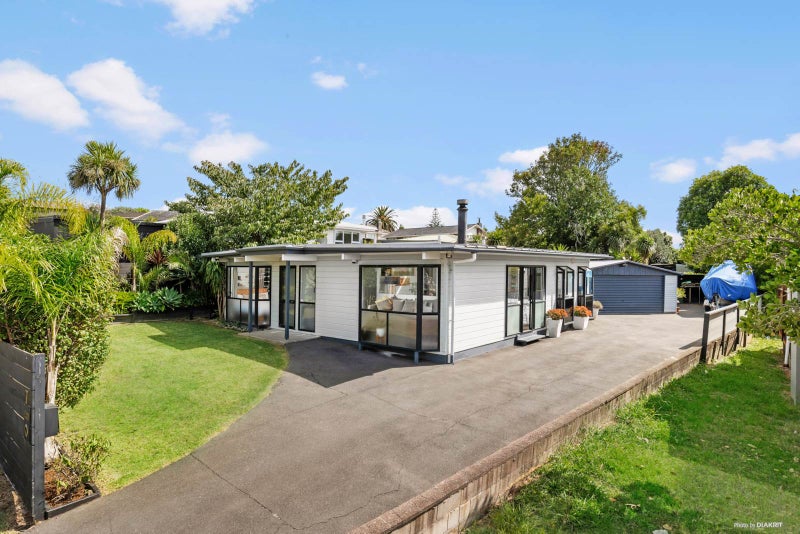 7 Boys Place, Pakuranga Heights, Auckland - Carousel 1