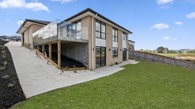 4 Thomason Crescent, Pokeno - Carousel 1