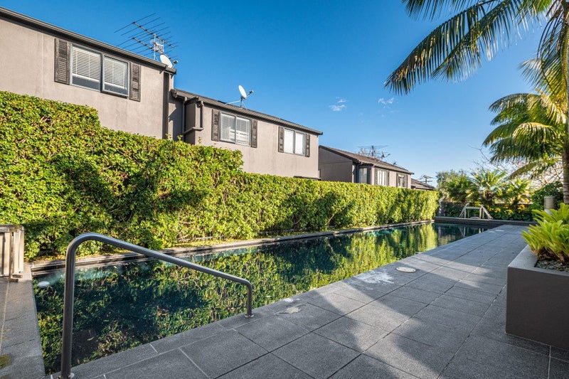 106B Gladstone Road, Parnell, Auckland - Carousel 1