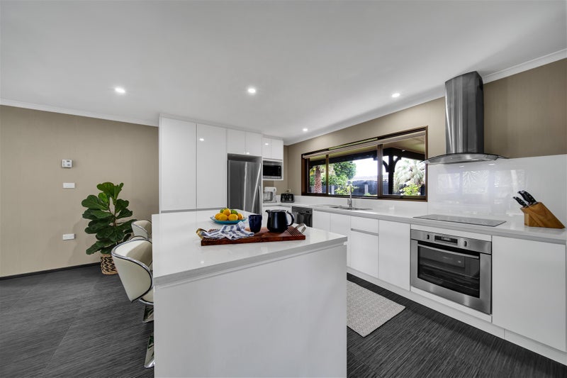 24 Dillon Drive, Bell Block, New Plymouth - Carousel 2