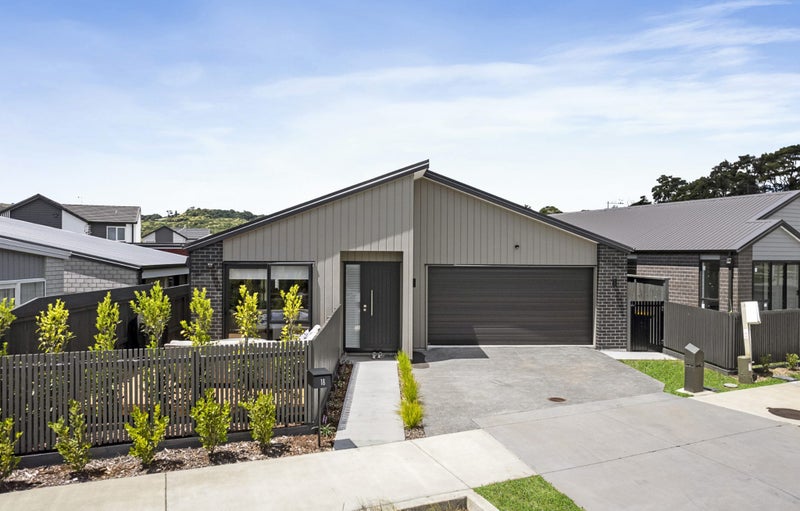 18 Roslyn Farm Street, Ramarama, Drury - Carousel 1