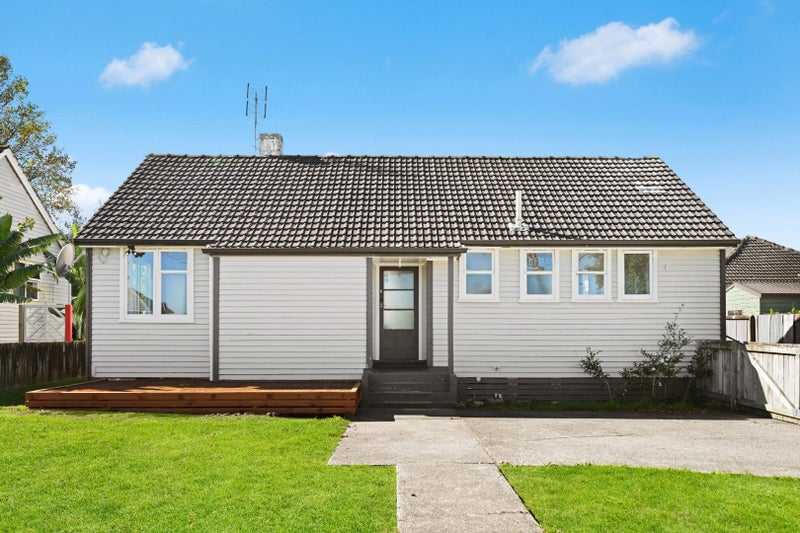 8 Kenney Crescent, Fairfield, Hamilton - Carousel 1