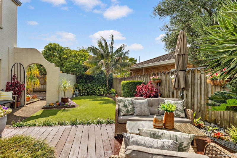 1/25 Ben Nevis Place, Northpark, Auckland - Carousel 2