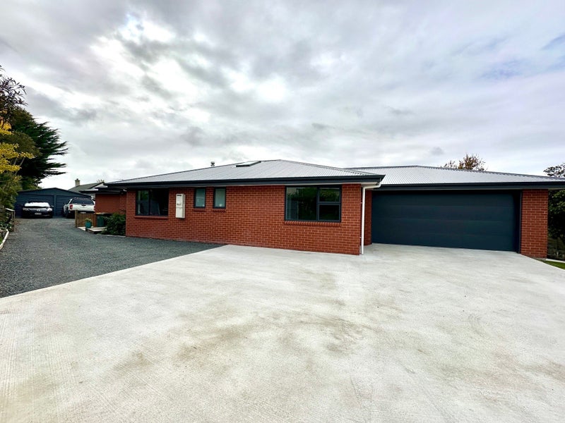 214 Clyde Street, Balclutha - Carousel 1