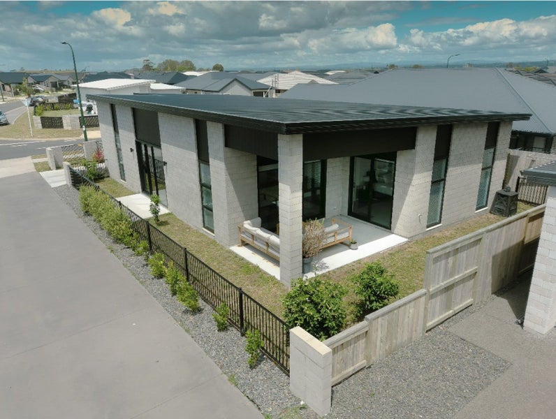 1 Taniko Lane, Papamoa - Carousel 1