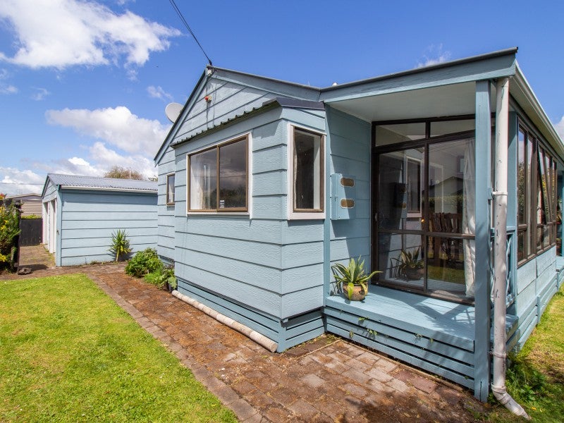 2 Grayson Avenue, Mangakakahi, Rotorua - Carousel 1