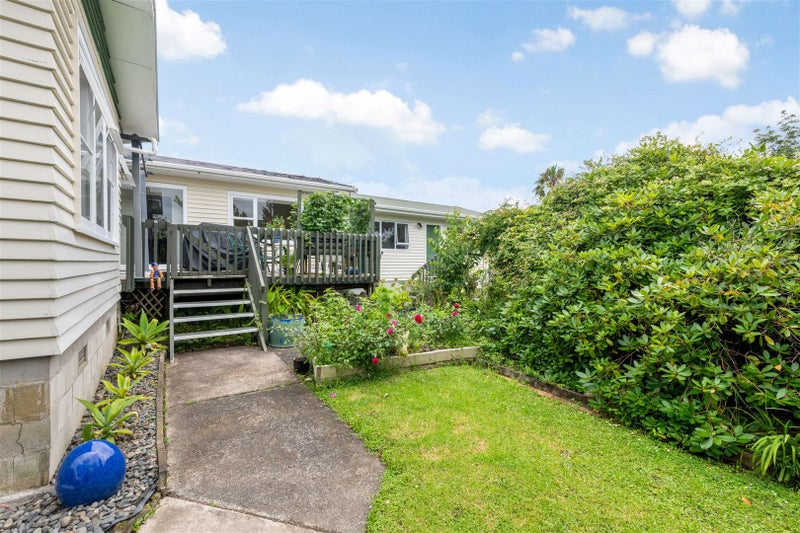 3A Ambler Avenue, Glen Eden, Auckland - Carousel 2