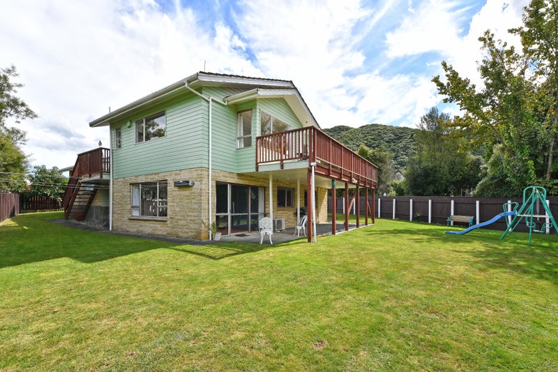 54A Larchmont Grove, Totara Park, Upper Hutt - Carousel 1