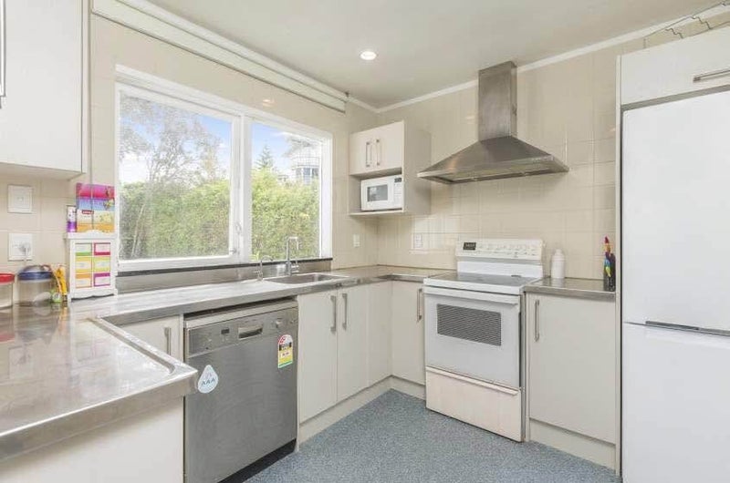 2/28 Watling Street, Epsom, Auckland - Carousel 2