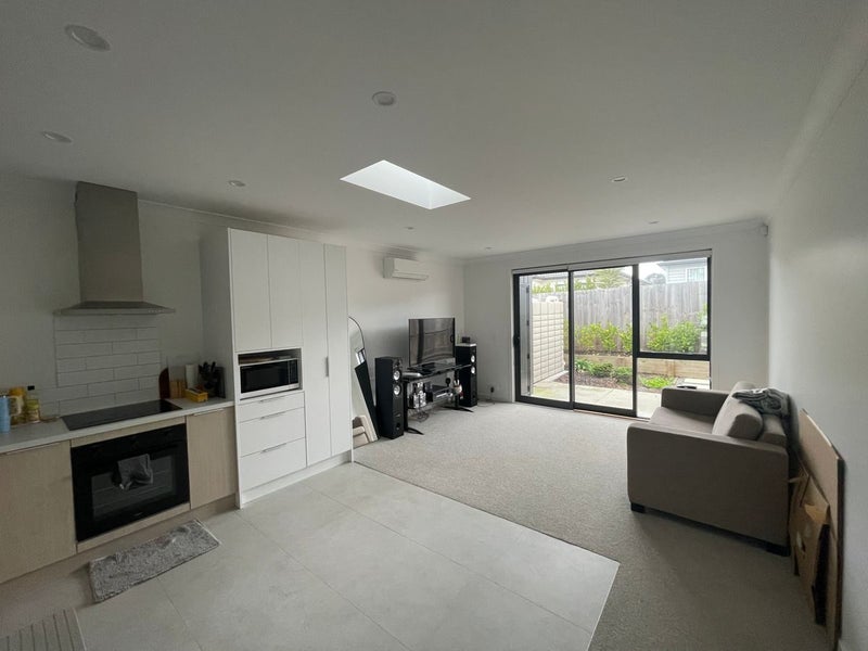 46 Kilcadden Drive, Flat Bush, Auckland - Carousel 2