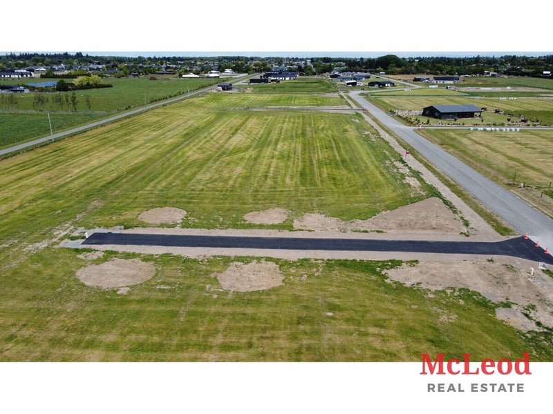 30 Meadowlands Green, ALLENTON - Carousel 5