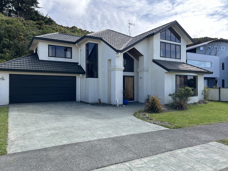 12 Waterhouse Drive, Brooklyn, Wellington - Carousel 1