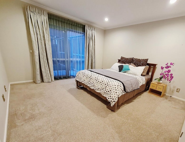 37 Silvana Drive, Flat Bush, Auckland - Carousel 1