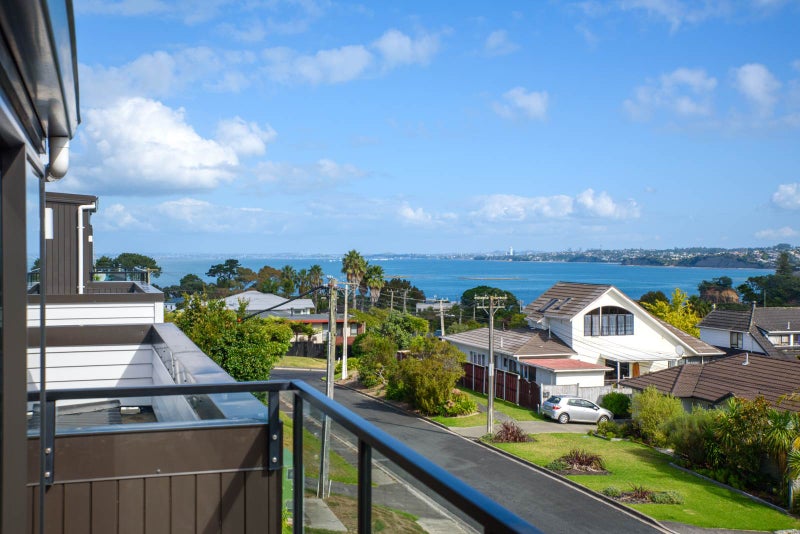 1 Orewa Street, Torbay, Auckland - Carousel 2