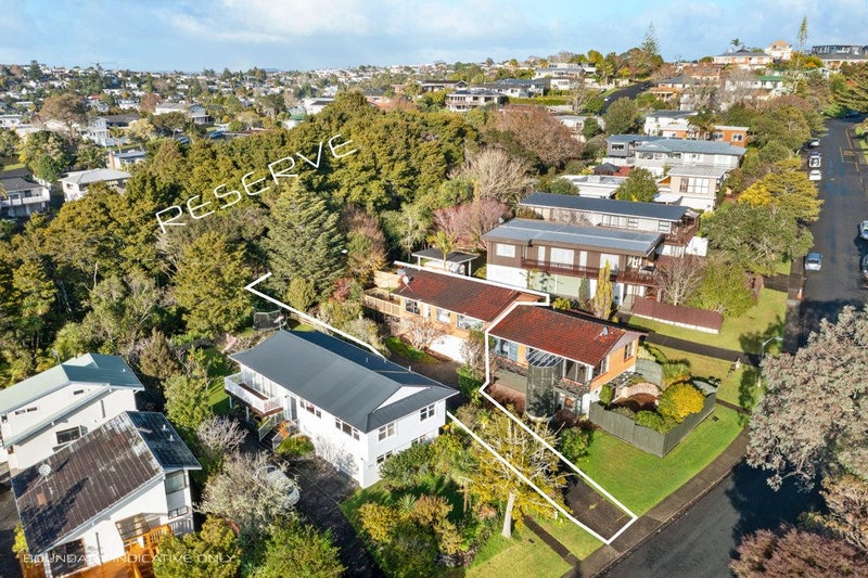 1/38 Mountbatten Avenue, Hillcrest, Auckland - Carousel 1