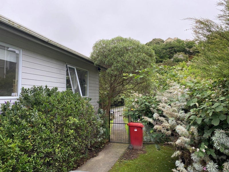 4 Abbey Way, Whitby, Porirua - Carousel 12