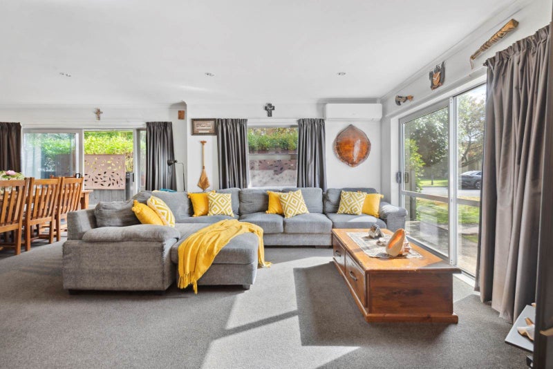 18 Poaka Avenue, Takanini, Auckland - Carousel 2