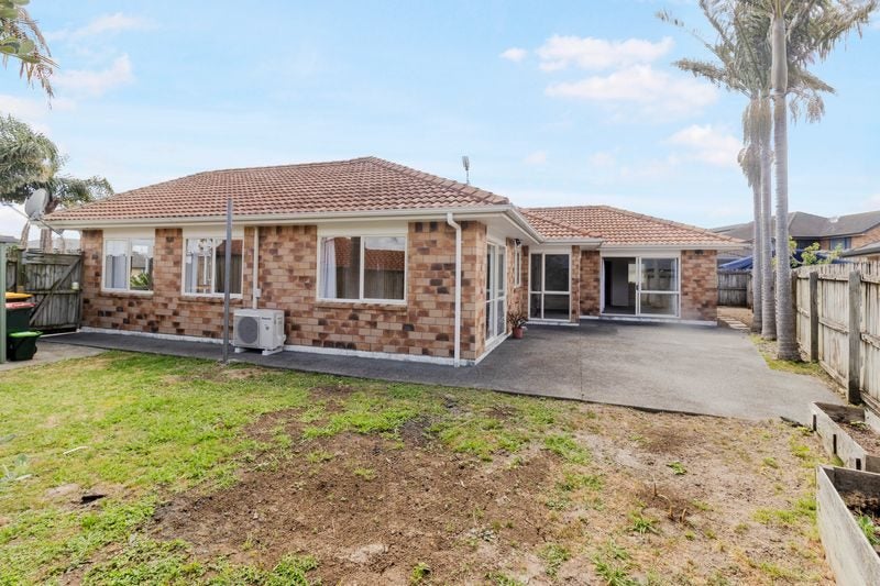 13 Tir Conaill Avenue, Flat Bush, Auckland - Carousel 15