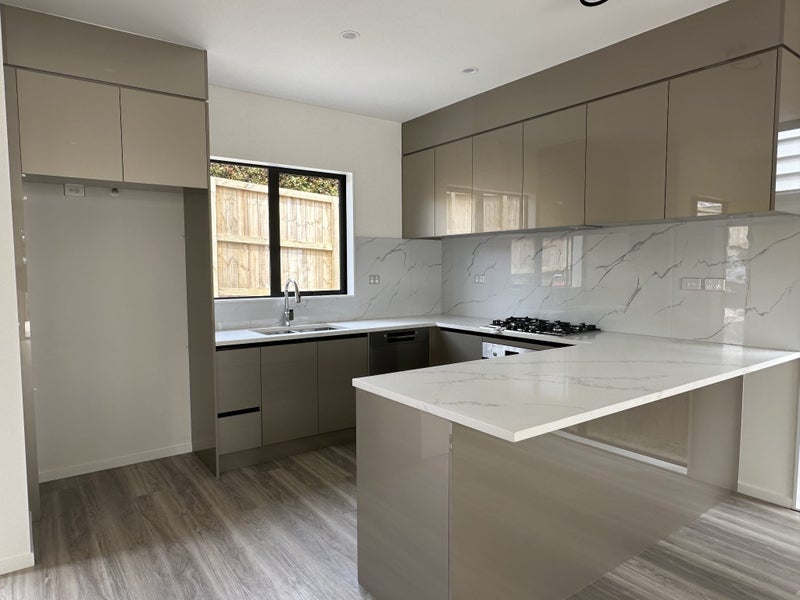 20B Catalina Crescent, Forrest Hill, Auckland - Carousel 2