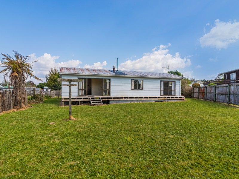 15 Camellia Drive, Ngongotaha, Rotorua - Carousel 2