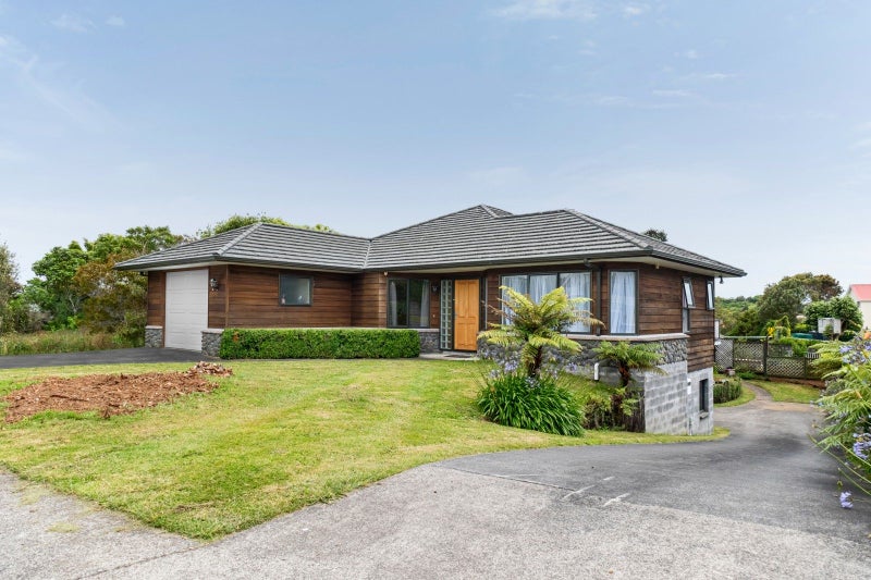 10 Saint Ives Grove, Whalers Gate, New Plymouth - Carousel 1