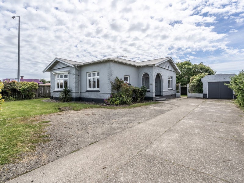 360 Tay Street, Turnbull Thomson Park, Invercargill - Carousel 1