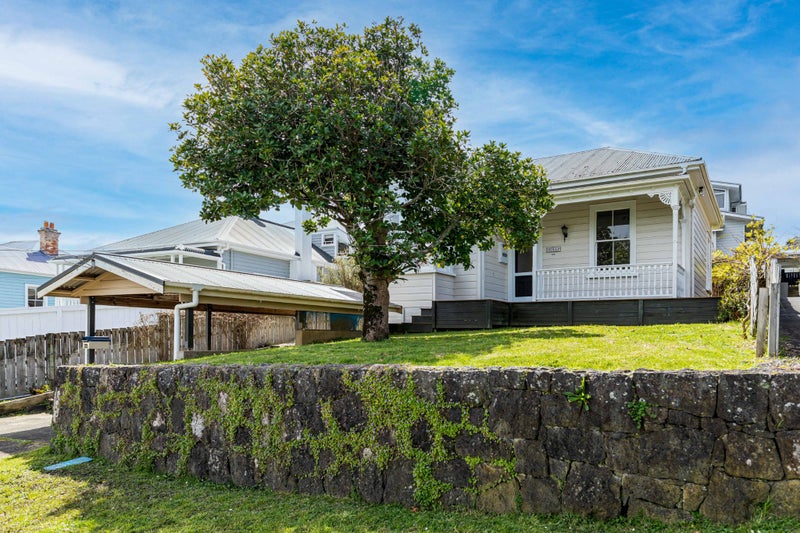63 Palmerston Road, Birkenhead, Auckland - Carousel 19