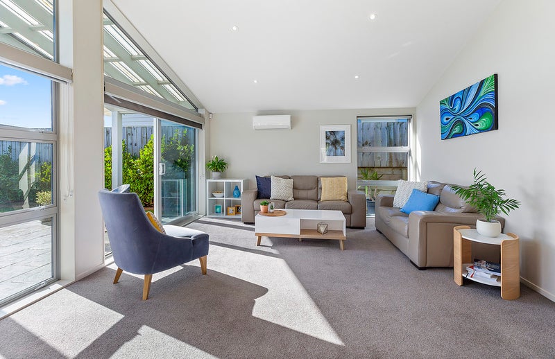 10 Tea Tree Lane, Woodridge, Wellington - Carousel 2