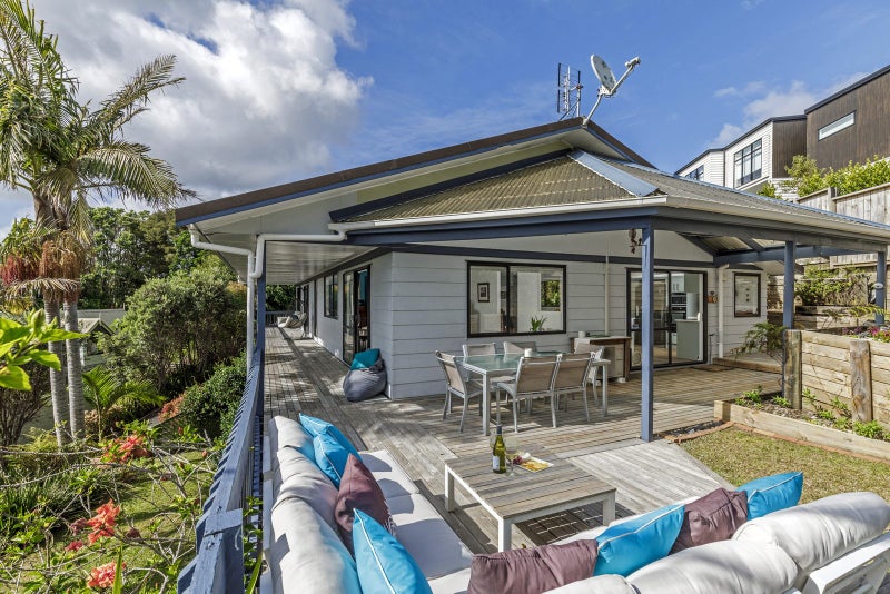 66 Redwing Street, Browns Bay, Auckland - Carousel 2
