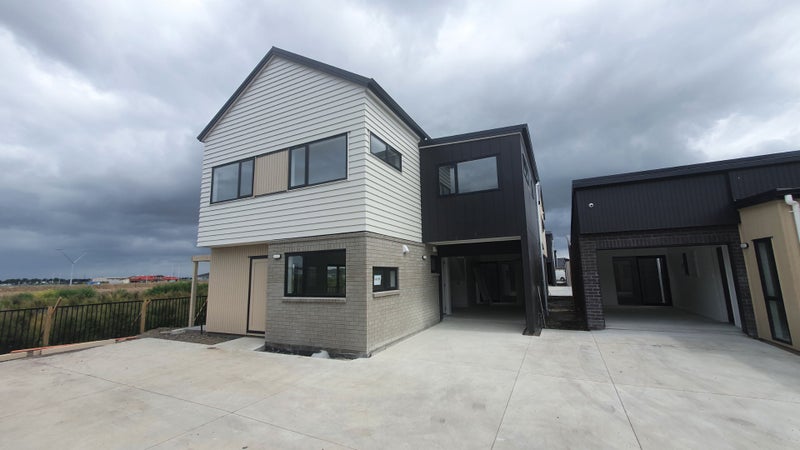 65 Black Beech Crescent, Takanini, Auckland - Carousel 1