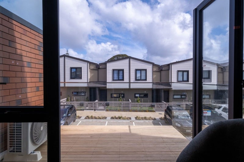 18 Te Toka Ika Lane, Māngere, Auckland - Carousel 1