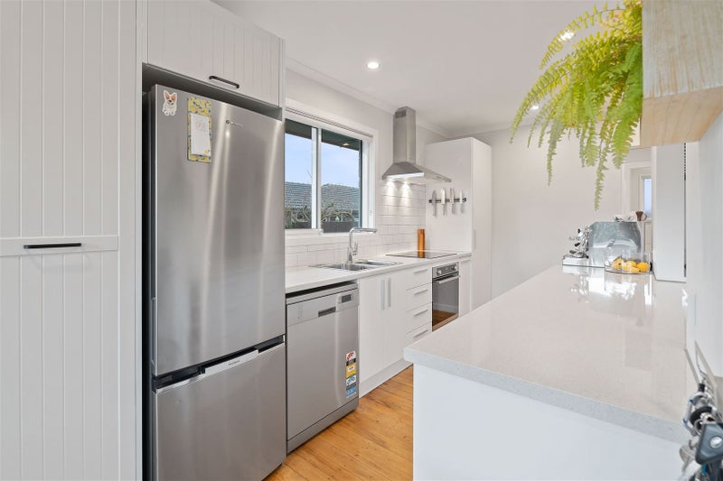 4 Pethig Place, Halswell, Christchurch - Carousel 2