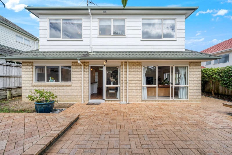1/14 Casabella Court, Northpark, Auckland - Carousel 2