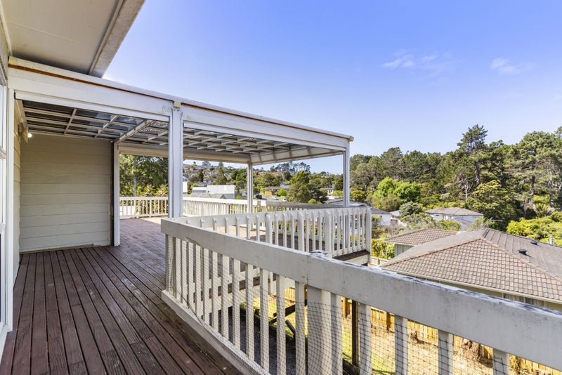 14 Erica Road, Sunnynook, Auckland - Carousel 2