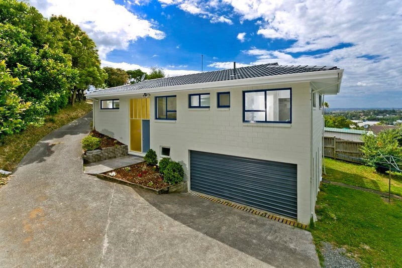 1/23 Target Rd, Totara Vale, North Shore City - Carousel 2