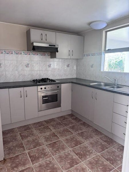 66 Simmental Crescent, Somerville, Manukau - Carousel 2