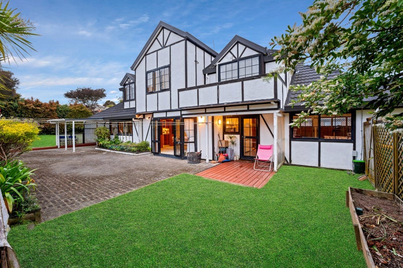 29 Westview Court, Somerville, Auckland - Carousel 2