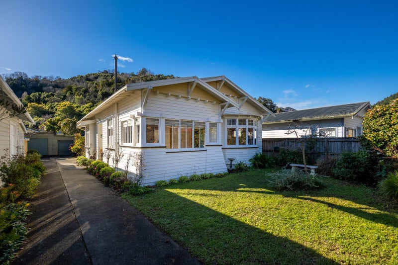 195 Nile Street East, Maitai, Nelson - Carousel 1