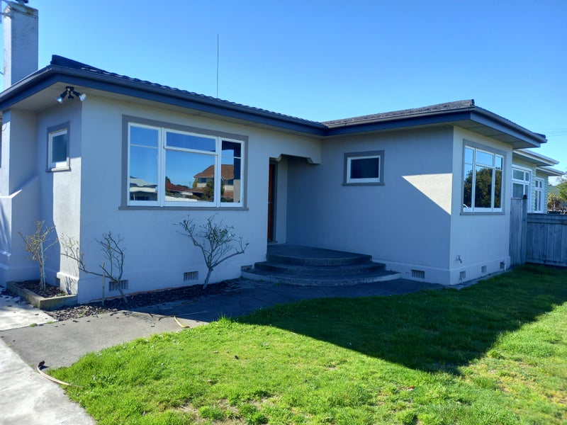 7 Wood Street, Takaro, Palmerston North - Carousel 1