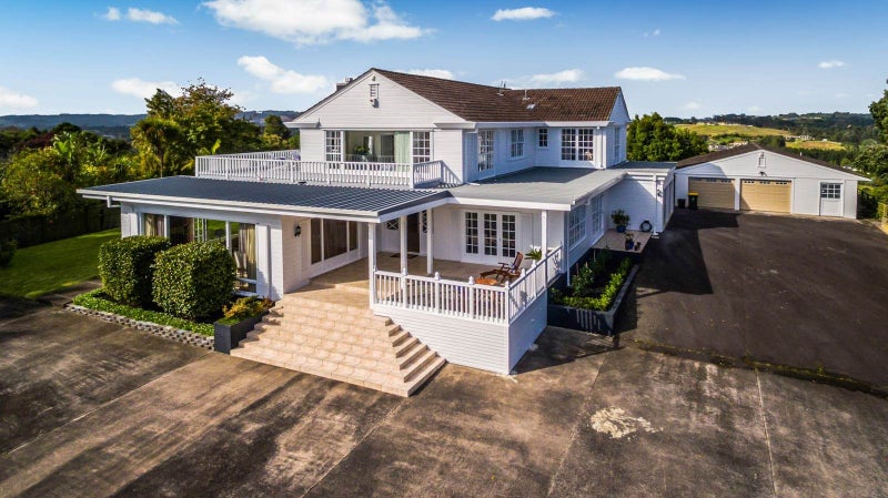 5 Estuary Views, Shelly Park, Auckland - Carousel 2