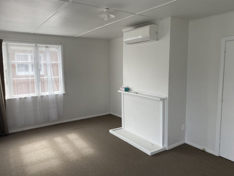 2/49 Naenae Road, Naenae, Lower Hutt - Carousel 2