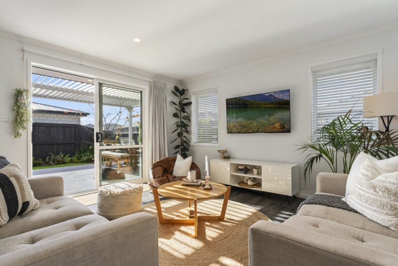 19 Silver Fern Lane, Papamoa - Carousel 2