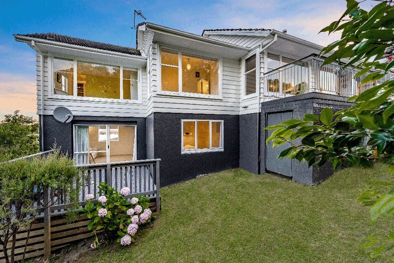 8 Colenso Place, Mission Bay, Auckland - Carousel 2