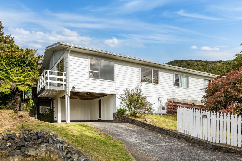 2/71 Holland Street, Wainuiomata, Lower Hutt - Carousel 1