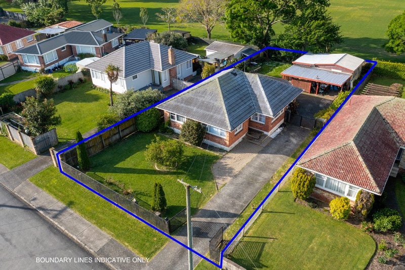 63 Hallberry Road, Mangere East, Auckland - Carousel 1