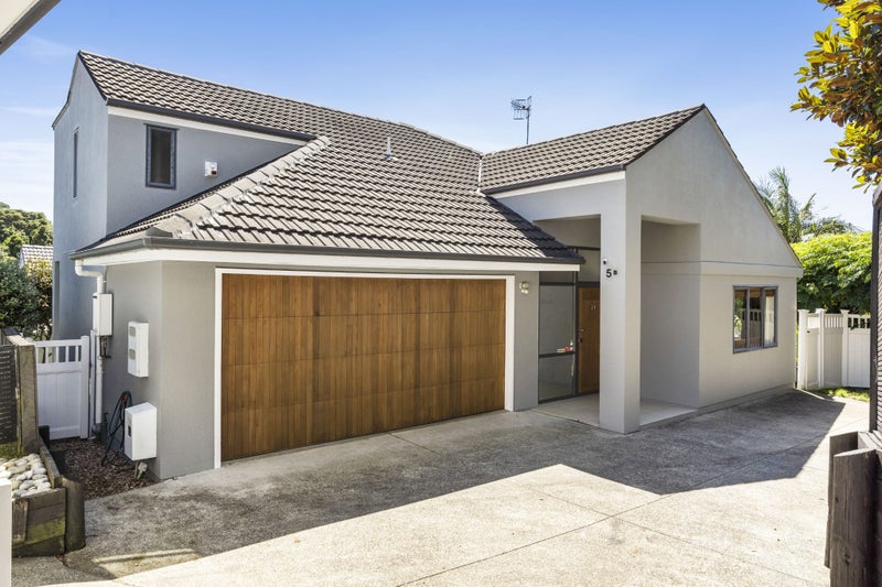 5B Tipene Place, Meadowbank, Auckland - Carousel 1