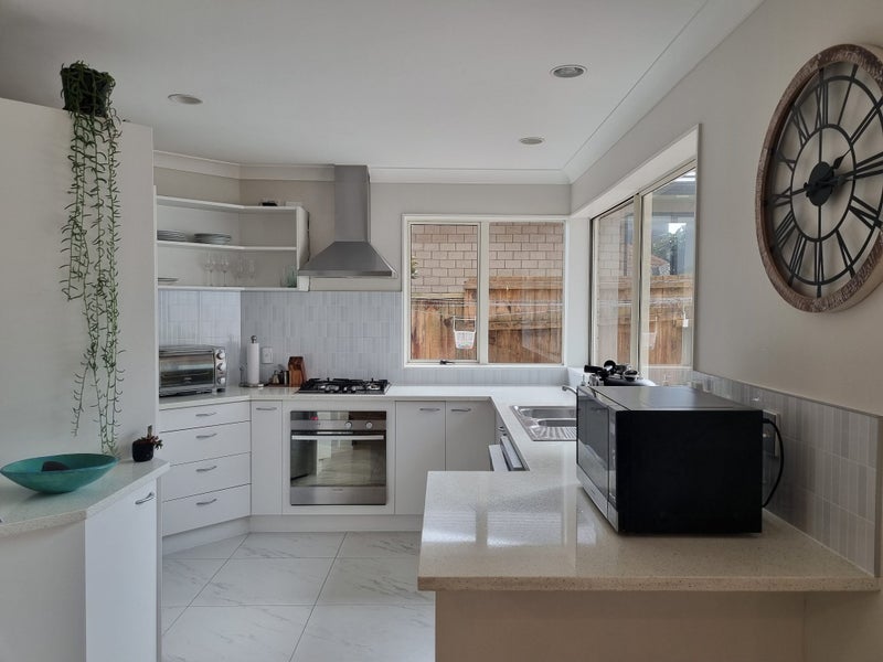 81B Mirrabooka Avenue, Botany Downs, Auckland - Carousel 2