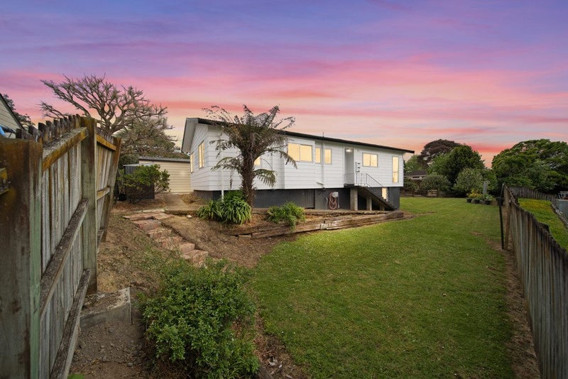 85 Hyperion Drive, Randwick Park, Auckland - Carousel 1