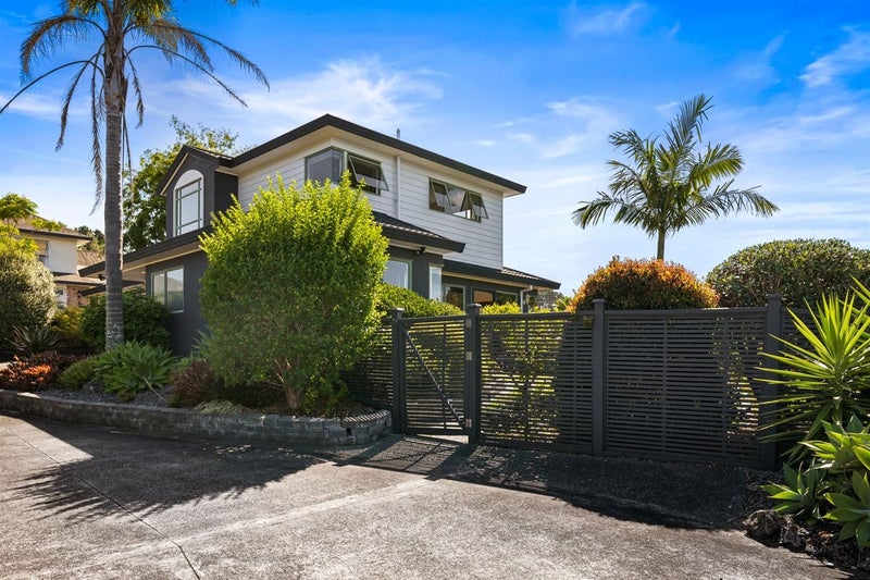 48 Redwing Street, Browns Bay, Auckland - Carousel 2