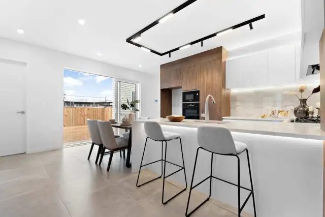 7 Kuhu Way, Silverdale, Silverdale - Carousel 2